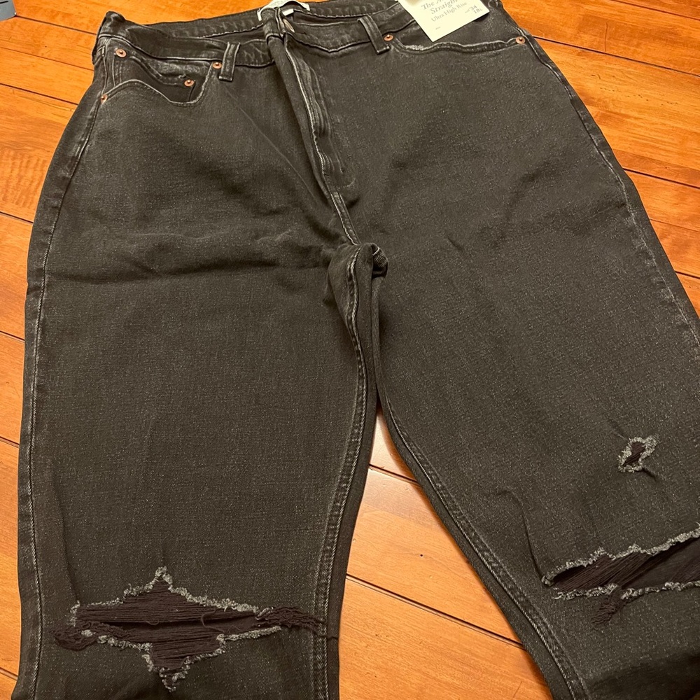 Abercrombie ankle straight ultra high rise jean, Size 34 long curve love. NWTs.